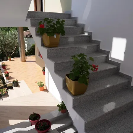 Cozy For Three 住宿加早餐酒店 *